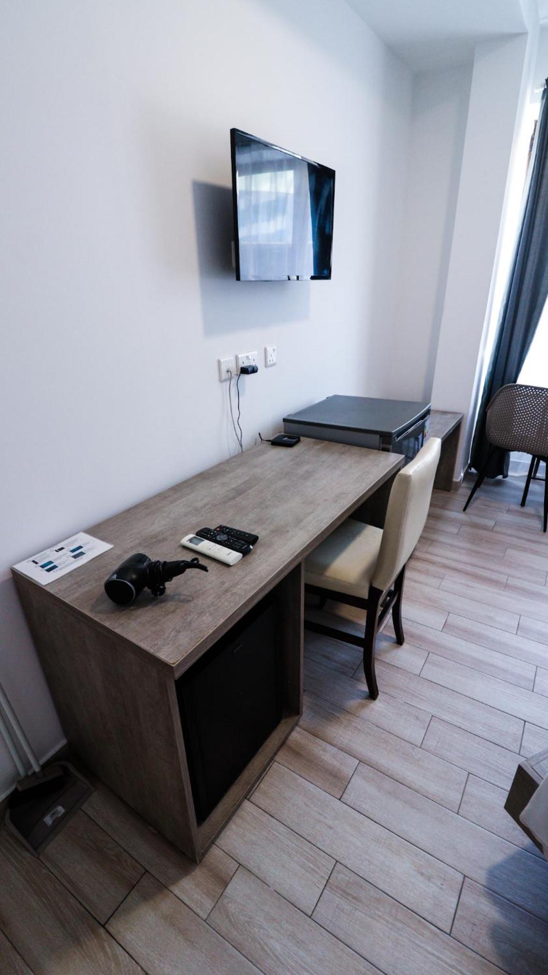 Napoli Suites Studios Aparthotel Saint Julian's Dış mekan fotoğraf