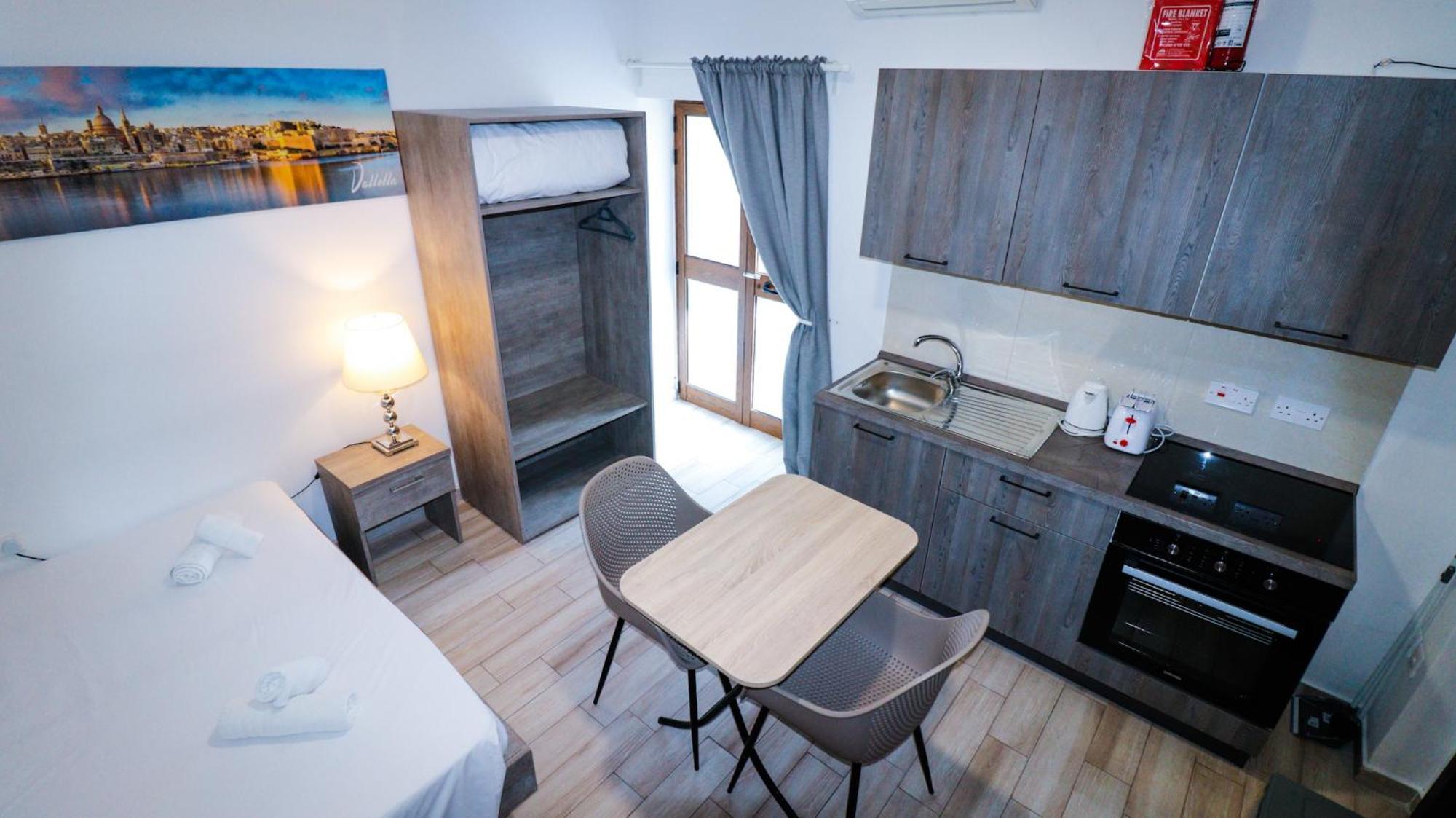 Napoli Suites Studios Aparthotel Saint Julian's Dış mekan fotoğraf