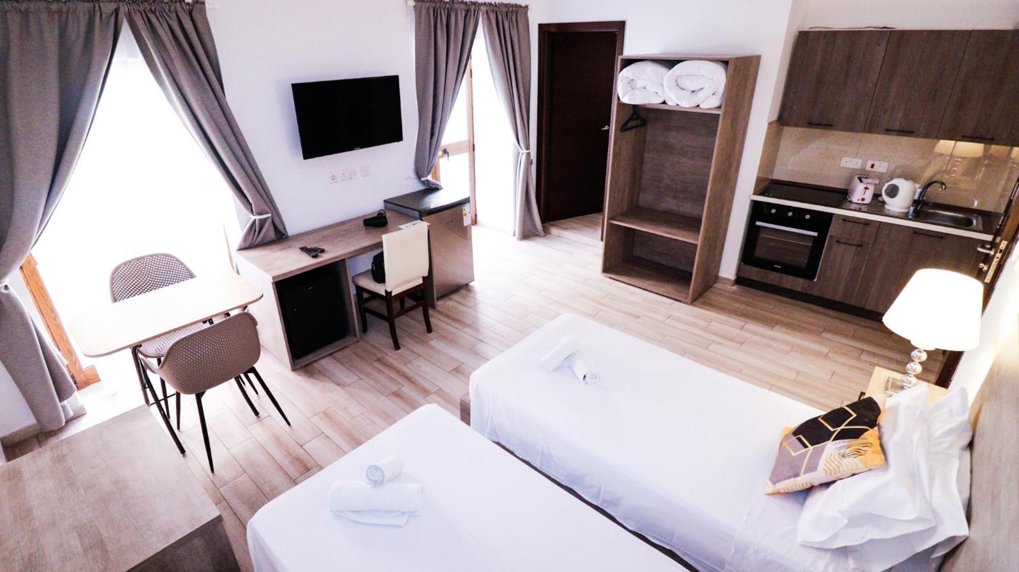 Napoli Suites Studios Aparthotel Saint Julian's Dış mekan fotoğraf