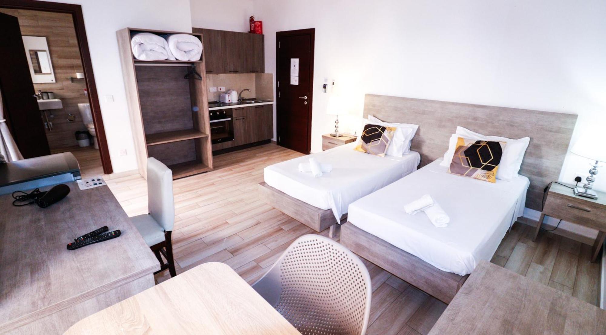 Napoli Suites Studios Aparthotel Saint Julian's Dış mekan fotoğraf