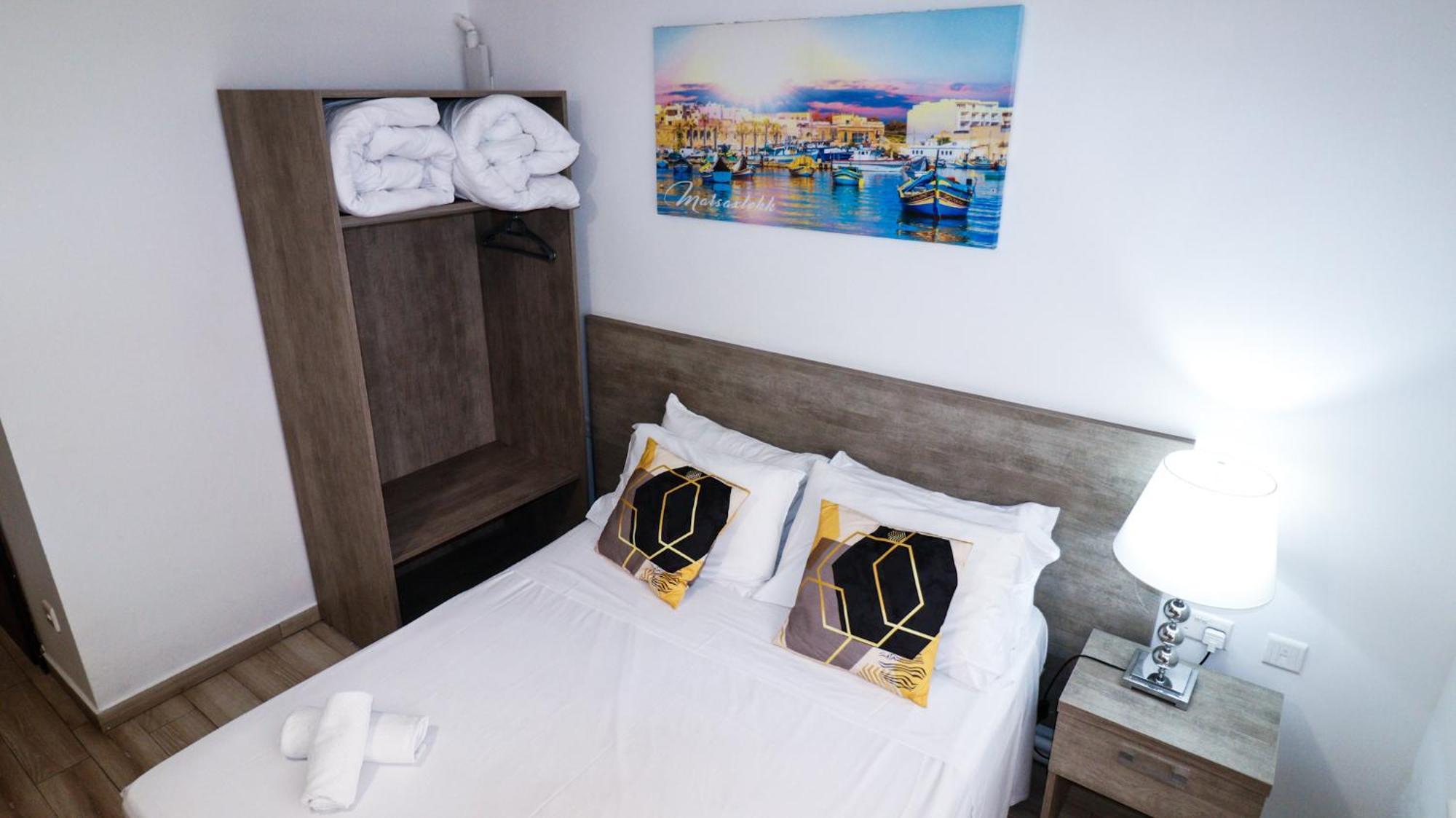 Napoli Suites Studios Aparthotel Saint Julian's Dış mekan fotoğraf