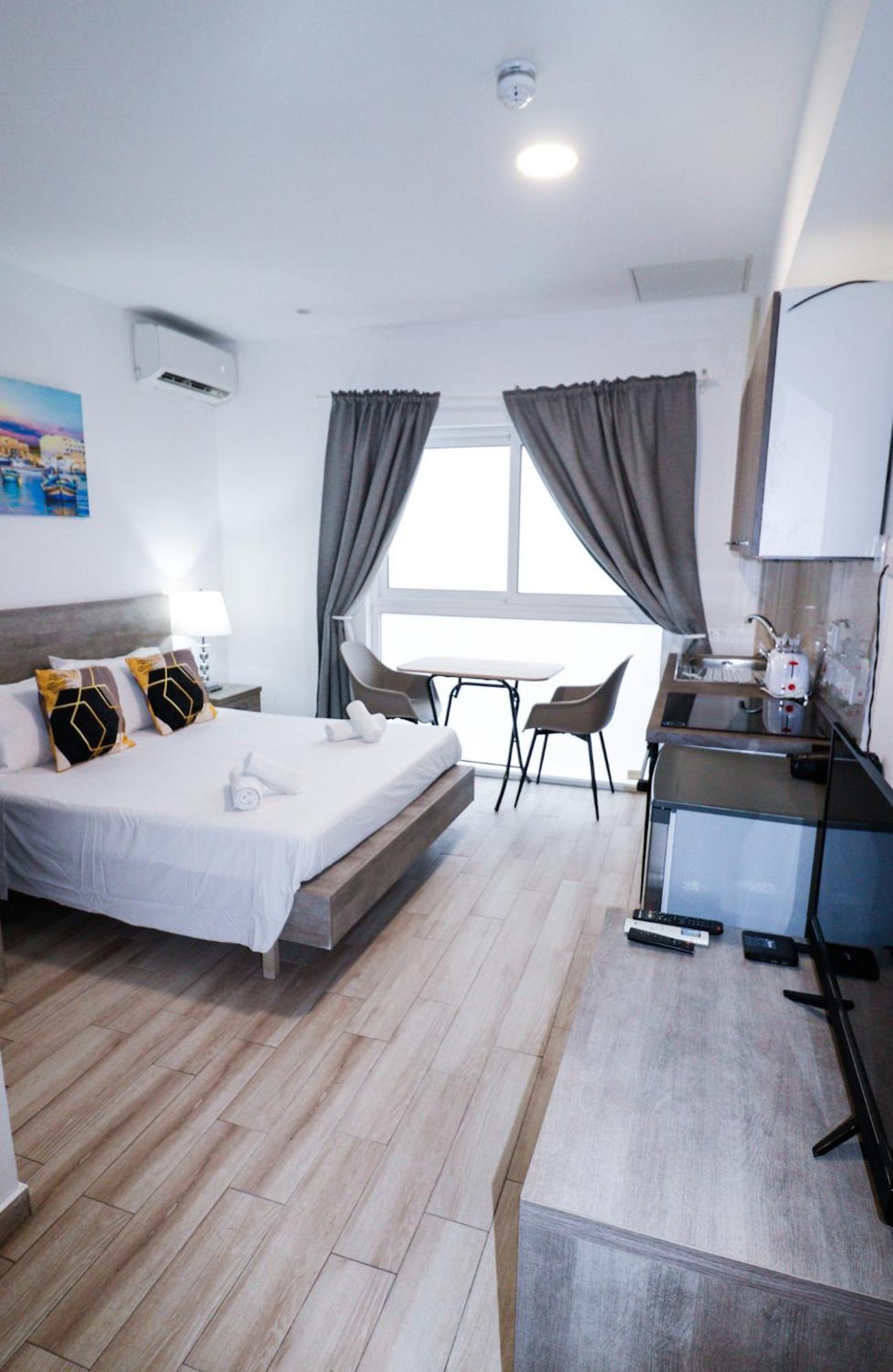 Napoli Suites Studios Aparthotel Saint Julian's Dış mekan fotoğraf