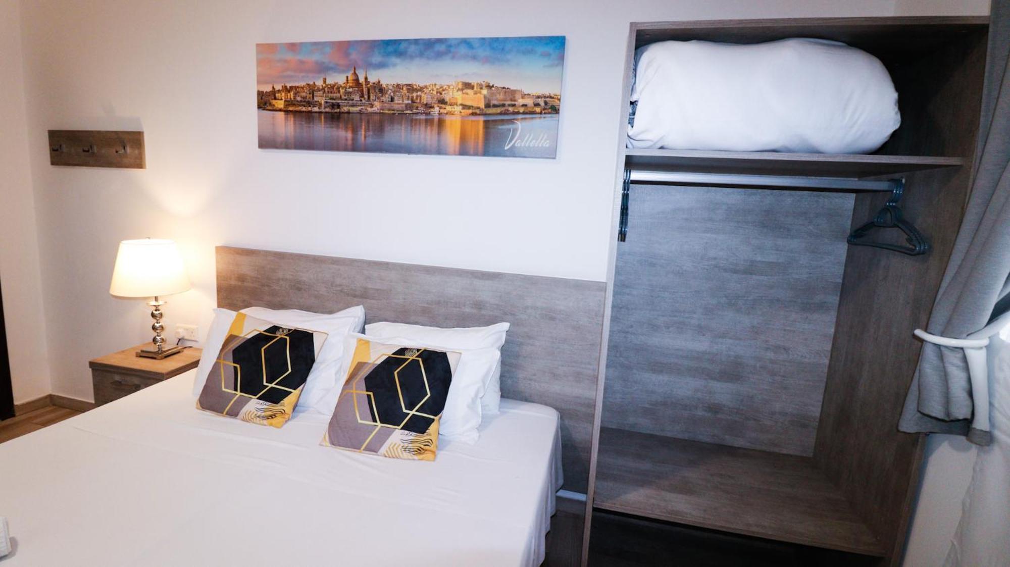 Napoli Suites Studios Aparthotel Saint Julian's Dış mekan fotoğraf